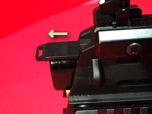 MP7A1�@�o�b�e���[�̊O����